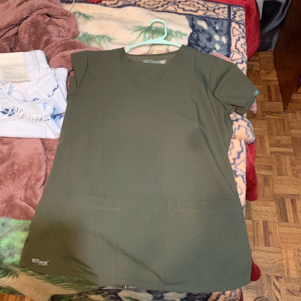 Olive green grey’s Antomy scrubs